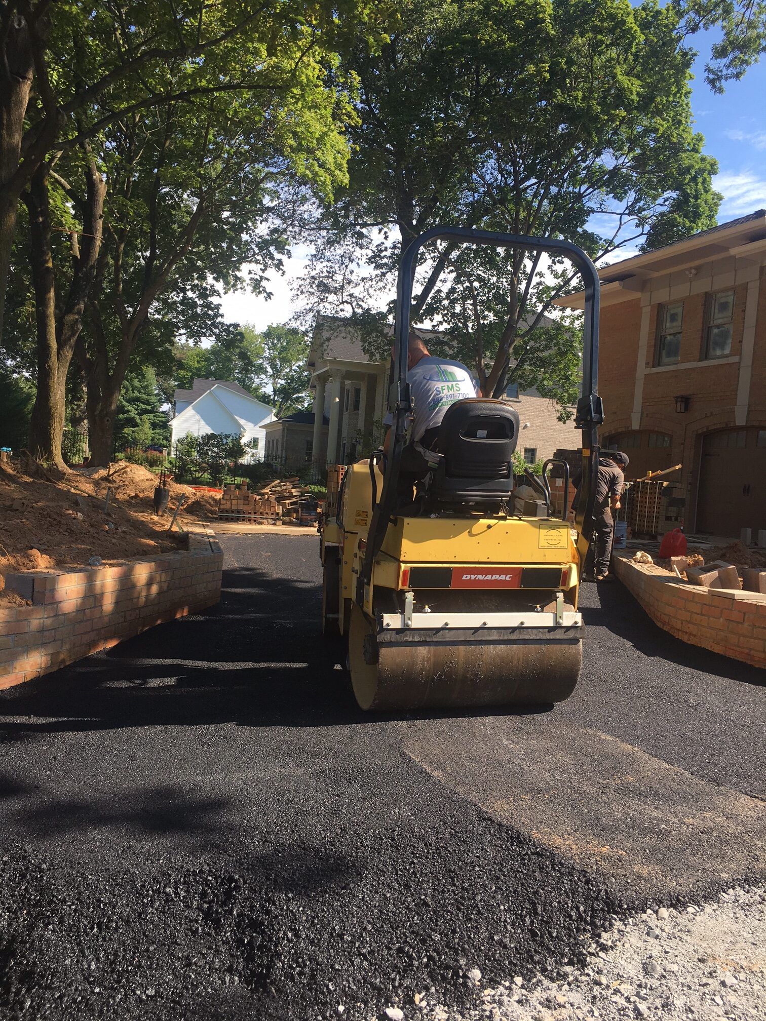 Smoothing Asphalt with Paver